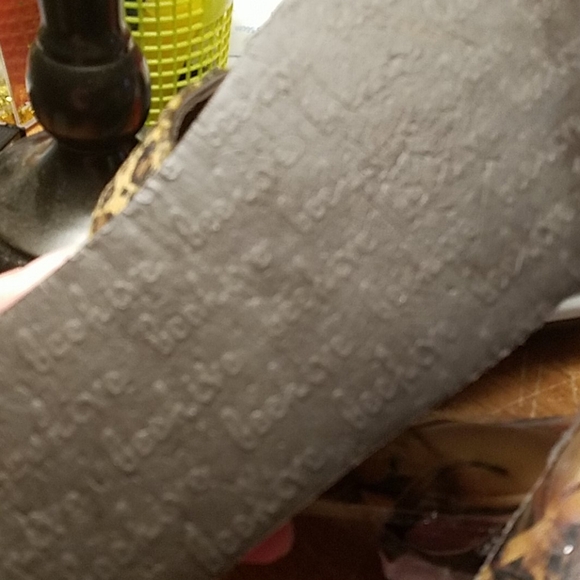 Bee Bops Beehive Size 9 Furry Leopard 1.5" Heel - Picture 4 of 4